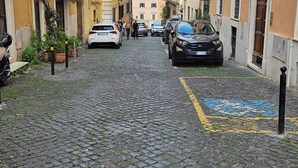 Unclassified image, 4 of 181, button - Cavour 1&2 (Rome)