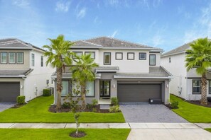 Exterior - Last Minute Disney! Private Pool, Hot Tub, Game Room & Themed Bedrooms. Book Now! #114341 (Orlando)