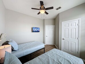 3 Schlafzimmer, Bügeleisen/Bügelbrett, WLAN, Bettwäsche