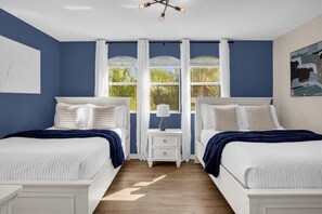 4 bedrooms, iron/ironing board, WiFi, bed sheets
