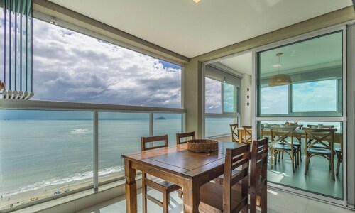 Seafront Condominium With Pool - SHC