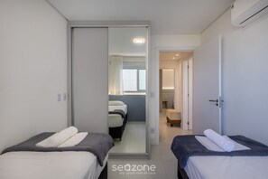 Basic Apartment | WiFi - SHC - Condominium With Pool 50m From the Beach in Picarras (Picarras)