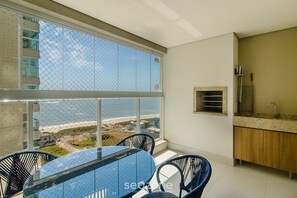 Basic Apartment | Dining - SHC - Condominium With Pool 50m From the Beach in Picarras (Picarras)