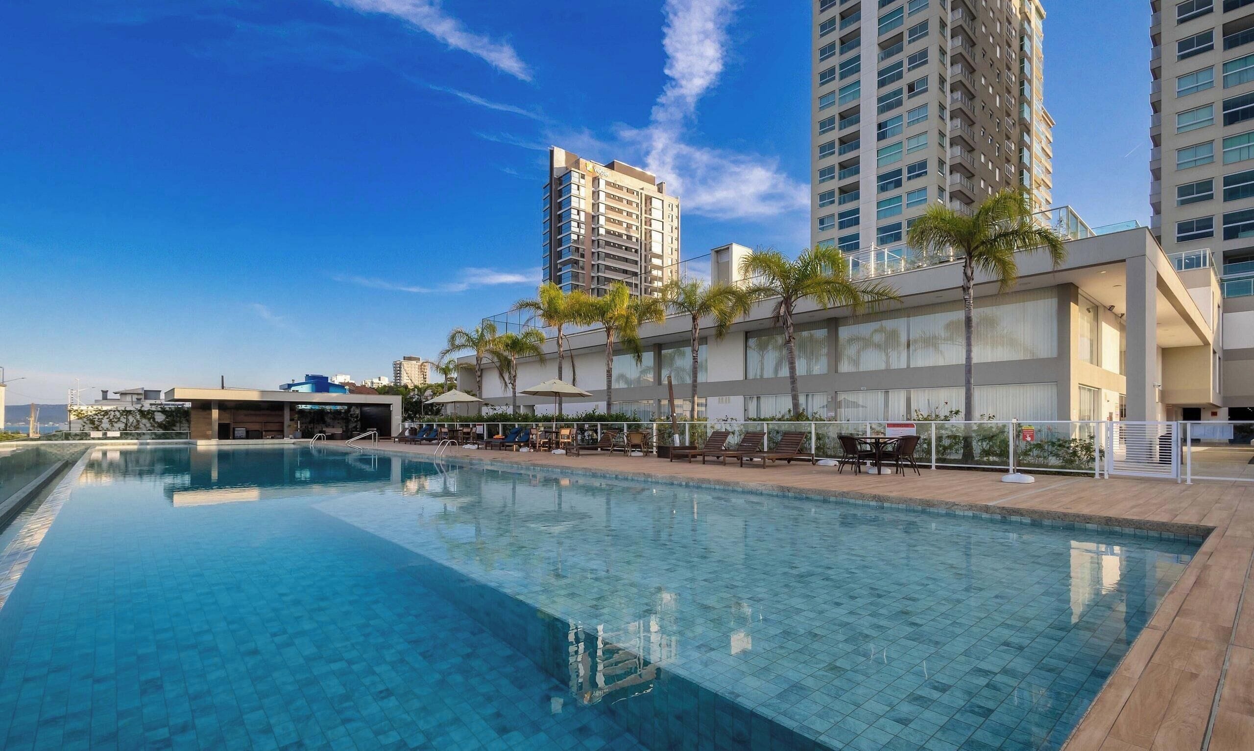 Basic Apartment | Pool