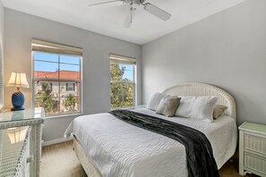 3 bedrooms, iron/ironing board, WiFi, bed sheets - Last Minute Disney Getaway! Townhouse with Private Pool. Book Now! #65975 (Orlando)