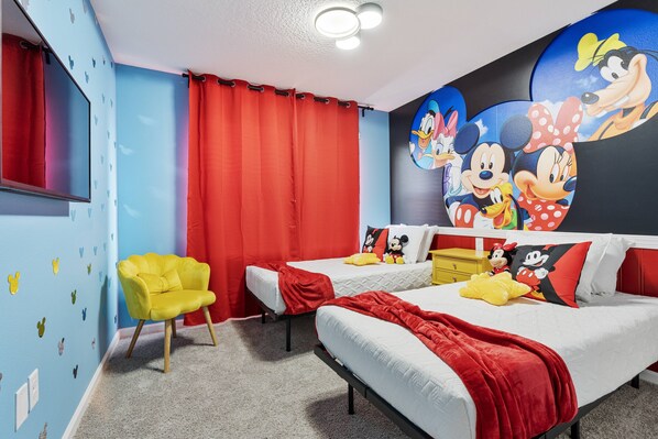 6 bedrooms, iron/ironing board, WiFi, bed sheets
