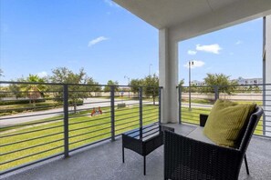 Terrace/patio - Last Minute Disney Getaway! Luxury Condo with Private Balcony. Book Now! #116855 (Orlando)