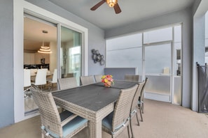 Outdoor dining - Last Minute Disney Getaway! Private Pool, Hot Tub & Game Room. Book Now! #116419 (Orlando)