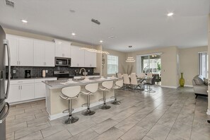Fridge, microwave, oven, stovetop - Last Minute Disney Getaway! Private Pool, Hot Tub & Game Room. Book Now! #116419 (Orlando)