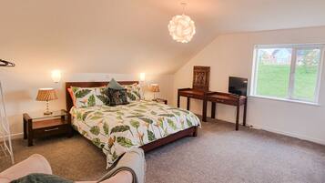 3 bedrooms, free cribs/infant beds, bed sheets