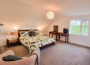 3 개의 침실, 무료 유아용 침대, 침대 시트