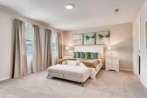 5 bedrooms, iron/ironing board, WiFi, bed sheets