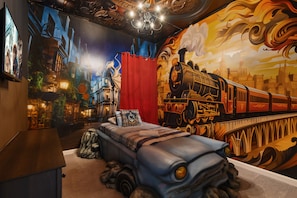 12 bedrooms, iron/ironing board, WiFi, bed sheets - Last Minute Disney! Private Pool, Hot Tub, Game Room & Themed Bedrooms. Book Now! #117313 (Orlando)