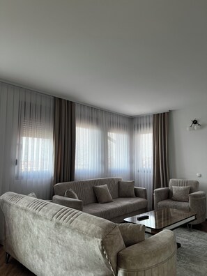 Deluxe Apartment | Living area - HOTEL TREVA  (Prizren)