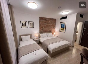 Comfort Triple Room, City View