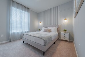 5 bedrooms, iron/ironing board, WiFi, bed sheets - Disney Getaway! Private Pool & Themed Bedrooms. Book Now! #WIR378 (Orlando)