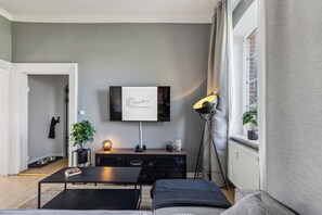 Interior - NASA Homes 4-room central | Smart TV, Netflix, garden, parking space (Bad Bevensen)