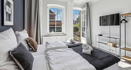 NASA Homes 4-room central | Smart TV, Netflix, garden, parking space