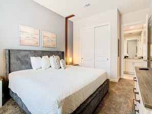3 chambres, fer et planche à repasser, Wi-Fi, draps fournis