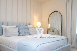 5 habitaciones, tabla de planchar con plancha, wifi y ropa de cama