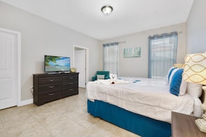 5 bedrooms, iron/ironing board, WiFi, bed sheets