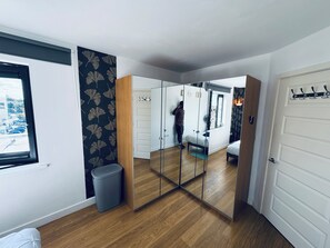 Interior - WindyS Grays Smart Home, you will love it. (Grays)