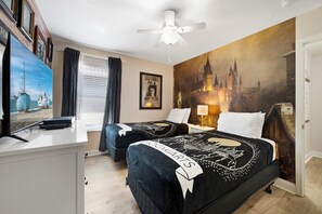 6 bedrooms, iron/ironing board, WiFi, bed sheets