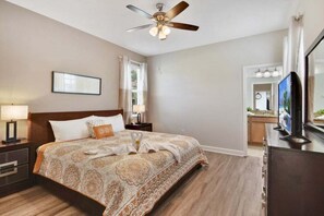5 habitaciones, tabla de planchar con plancha, wifi y ropa de cama