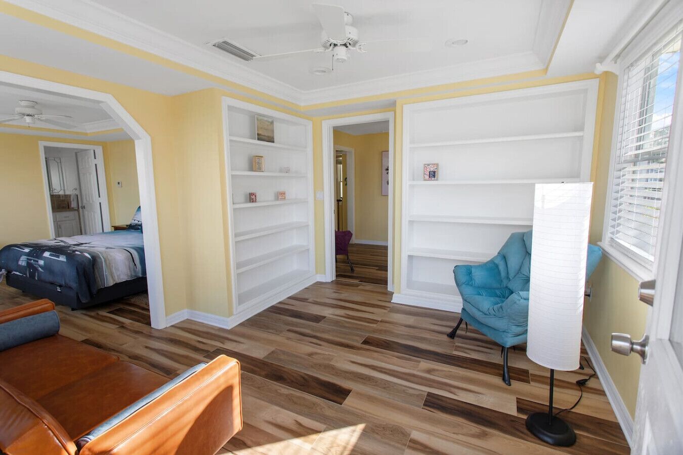 5 slaapkamers, een bureau, een strijkplank/strijkijzer, gratis wifi