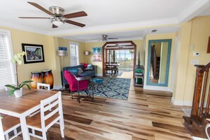 Smart TV - LakeFront Sebring Sunsets (Sebring)