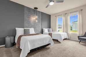 10 chambres, fer et planche à repasser, Wi-Fi, draps fournis