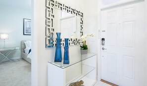 6 chambres, fer et planche à repasser, Wi-Fi, draps fournis