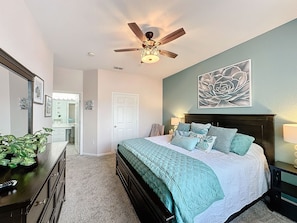 3 soverom, strykejern/-brett, wi-fi og sengetøy