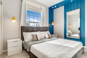 5 chambres, fer et planche à repasser, Wi-Fi, draps fournis