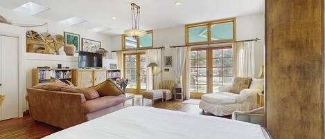 1 bedroom, iron/ironing board, Internet, bed sheets