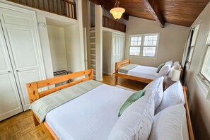 4 bedrooms, internet, bed sheets