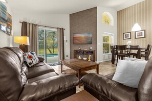 Smart TV - Last Minute Disney! Private Pool, Hot Tub, Game Room & Themed Bedrooms. Book Now! #65559 (Orlando)