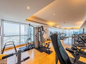 Gym -  Stylish Studio Escape in the Heart of JLT (Dubai)