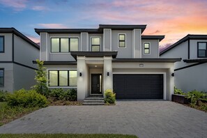 Exterior - Last Minute Disney! Private Pool, Hot Tub, Game Room & Themed Bedrooms. Book Now! #118661 (Orlando)