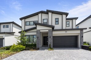 Exterior - Last Minute Disney! Private Pool, Hot Tub, Game Room & Themed Bedrooms. Book Now! #119037 (Orlando)