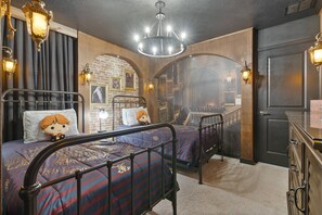 9 bedrooms, iron/ironing board, WiFi, bed sheets