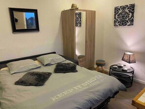 1 bedroom, iron/ironing board, WiFi, bed sheets - Joli studio, joli studio centre ville arras  (Arras)