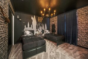 10 chambres, fer et planche à repasser, Wi-Fi, draps fournis