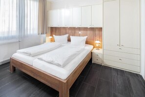 2 bedrooms, WiFi, bed sheets - Barrier-free and BEAUTIFUL DIRECTLY by the sea. (Norderney)