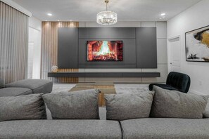 Interior - Last Minute Disney! Private Pool, Hot Tub & Themed Bedrooms. Book Now! #119733 (Orlando)