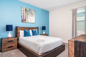 3 bedrooms, iron/ironing board, WiFi, bed sheets