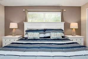 4 chambres, fer et planche à repasser, Wi-Fi, draps fournis