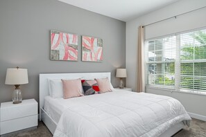 4 habitaciones, tabla de planchar con plancha, wifi y ropa de cama 