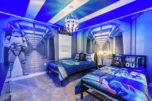 10 slaapkamers, een strijkplank/strijkijzer, gratis wifi, beddengoed