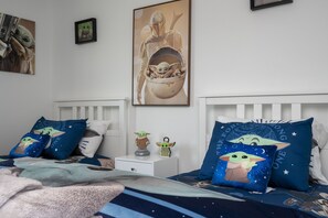 4 chambres, fer et planche à repasser, Wi-Fi, draps fournis